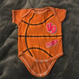 University of Dayton Flyers Basketball Onesie 0-3 M College Kids